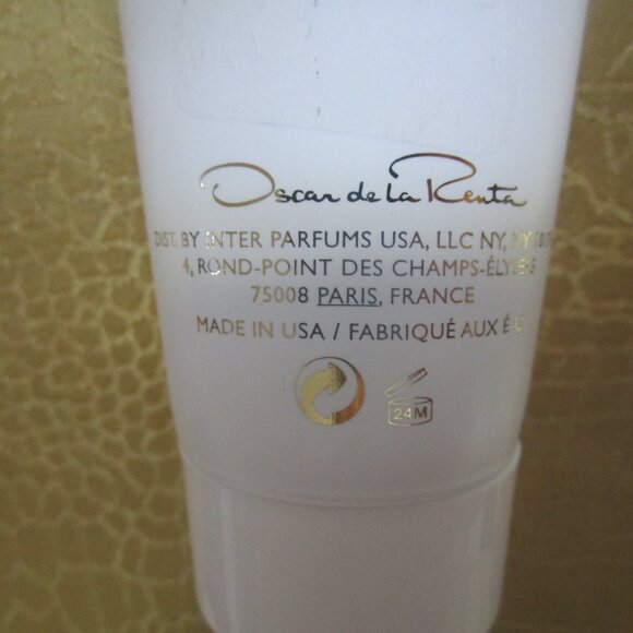 OSCAR DE LA RENTA Bella Essence Body Lotion Factory Sealed 3.4 oz/100ml NEW - Picture 7 of 10